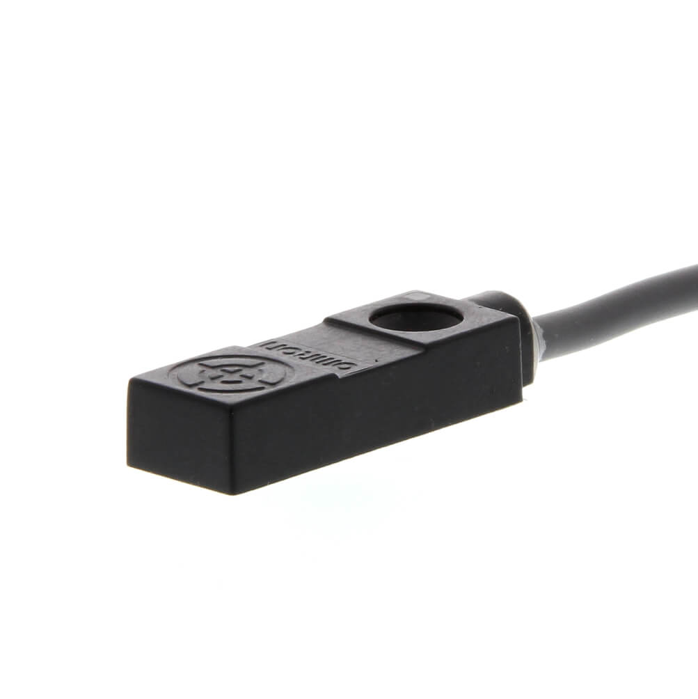 Omron TL-W3MB1 Proximity Sensor