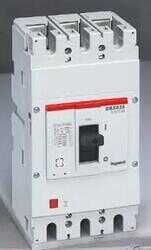 Legrand 027038 DRX 100N 4P 100A 20kA Kompakt Şalter (Sabit Tip)