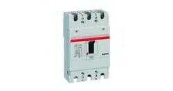 Legrand 027235 DRX 630 3P 400A 36kA Kompakt Şalter (Sabit Tip)